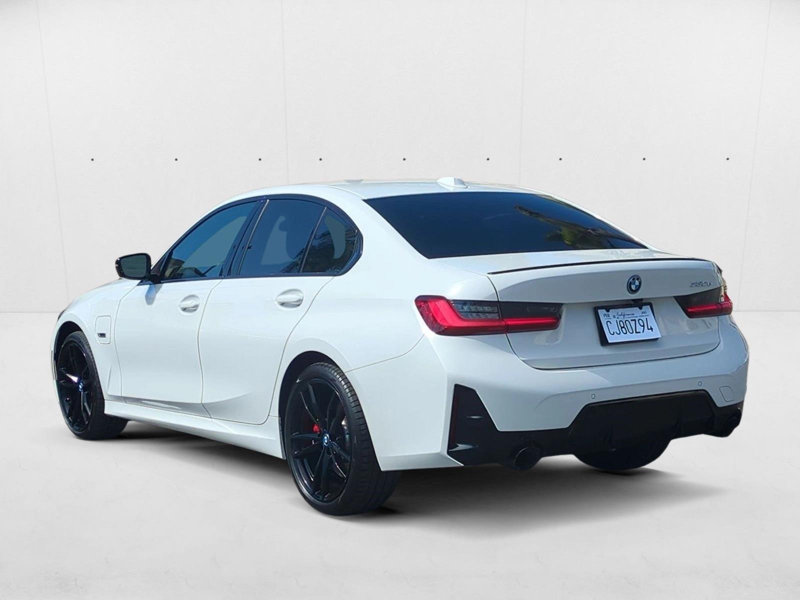 2023 Bmw 330e photo 3