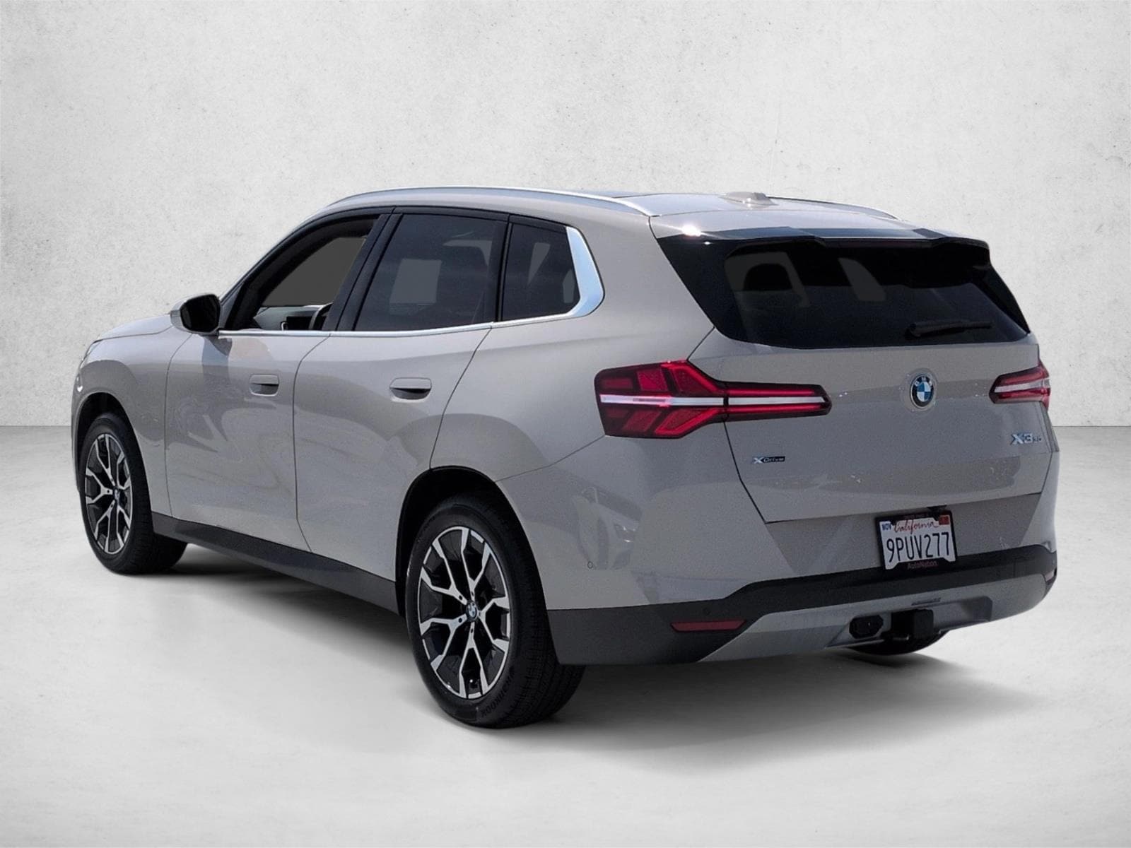 2025 BMW X3 30 xDrive photo 3