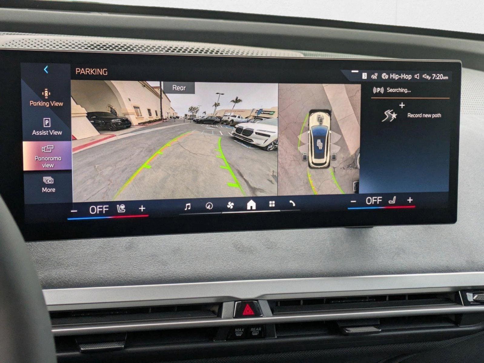 2026 BMW iX 60 - Photo 13