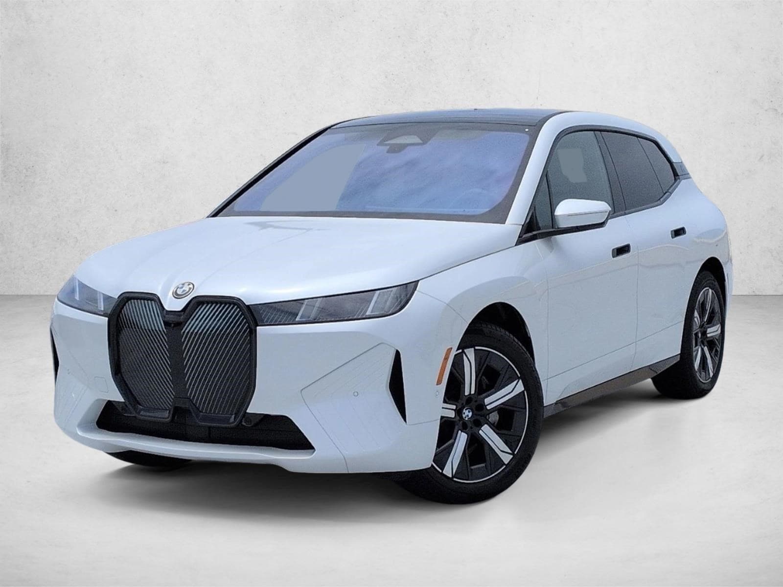 2026 BMW iX xDrive60's photo