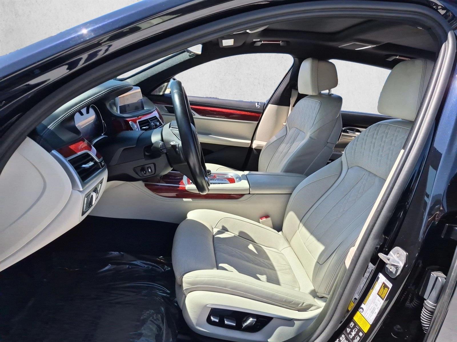 2017 BMW 7 Series ALPINA B7 - Photo 16