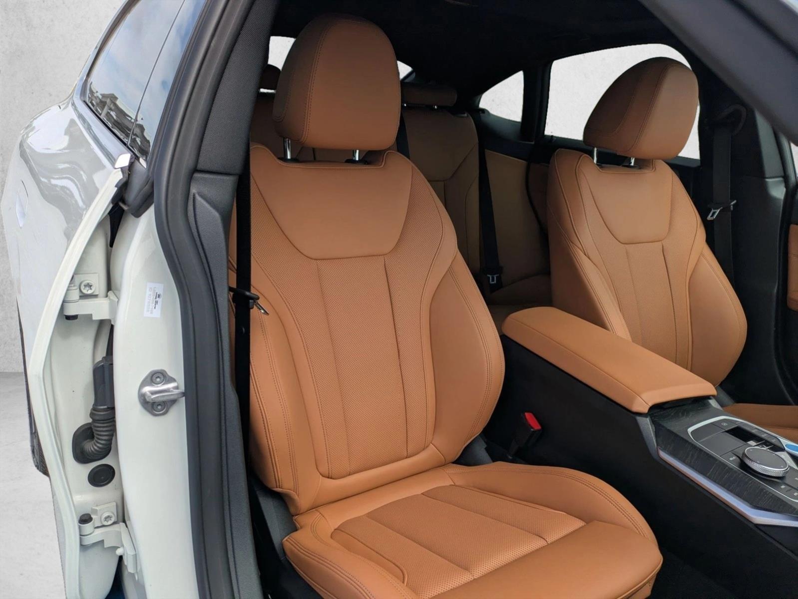 2024 BMW i4 21