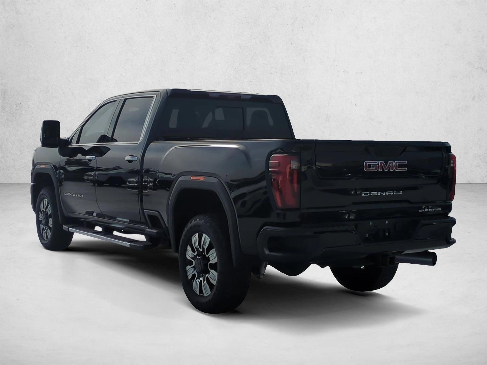 2025 Gmc Sierra 3500 HD Denali photo 3