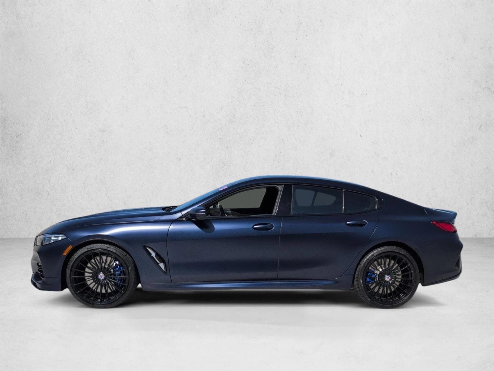 2025 BMW 8 Series Alpina B8 - Photo 9