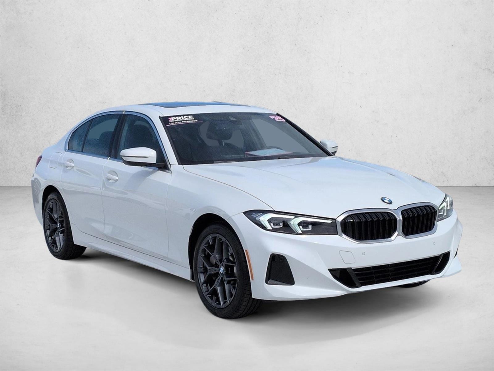 2025 BMW 330i xDrive photo 2