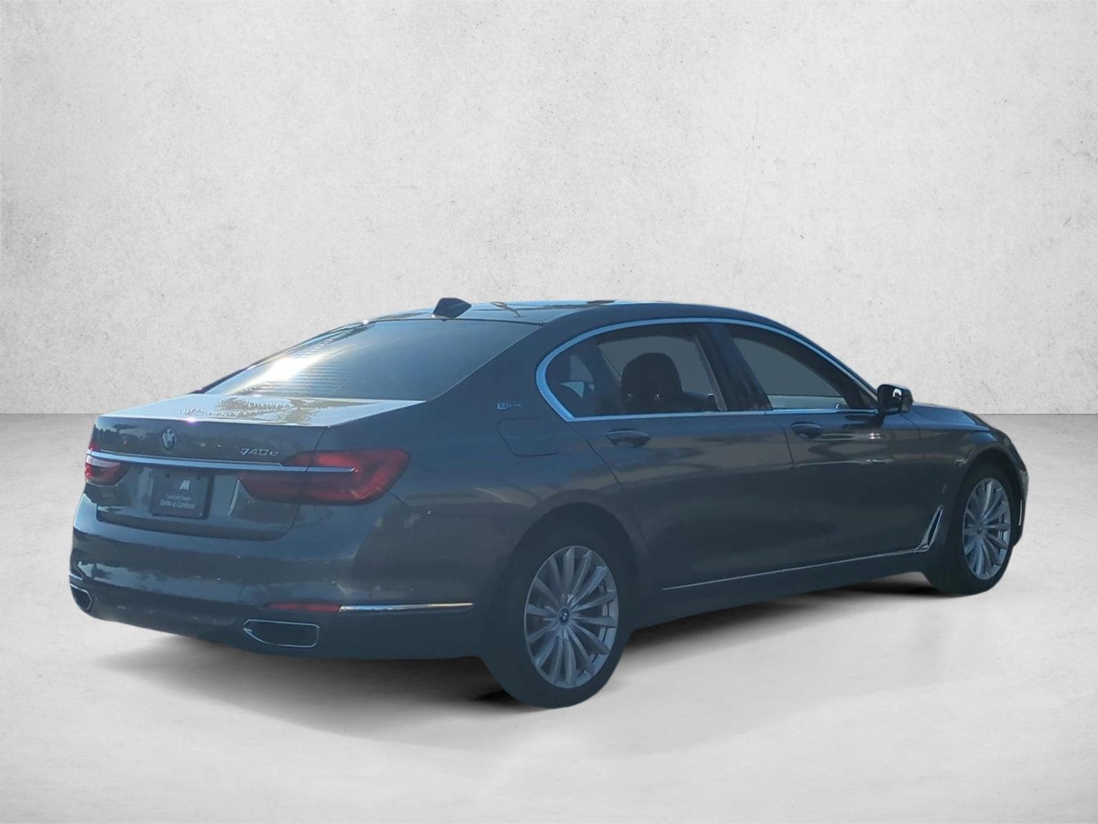 2017 BMW 740e xDrive iPerformance photo 5