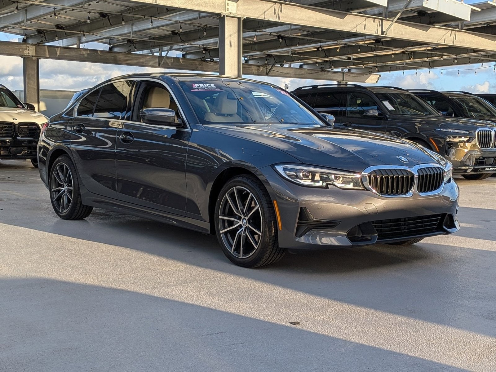 2020 BMW 330i photo 3
