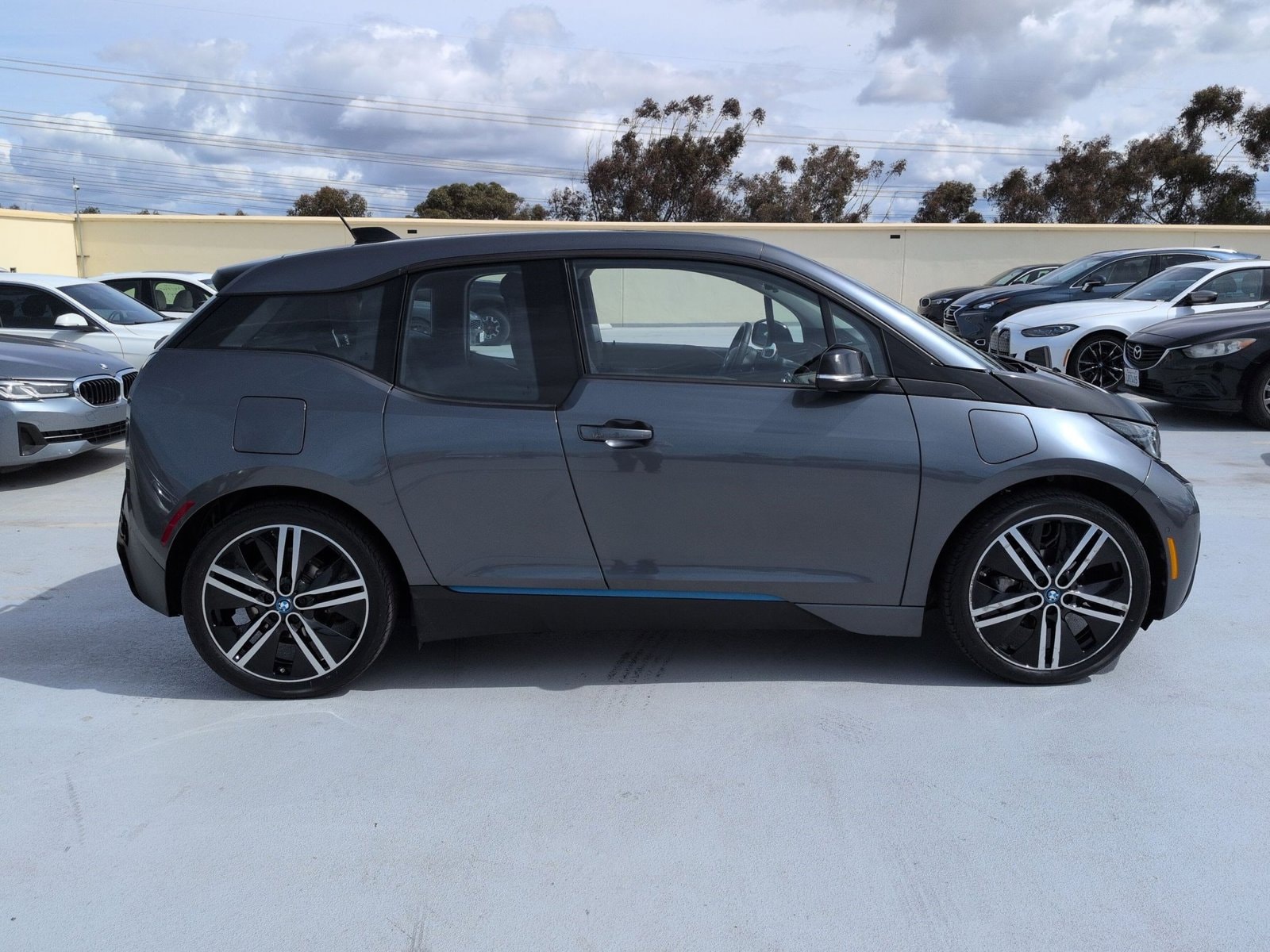 2016 BMW i3 with Range Extender photo 4