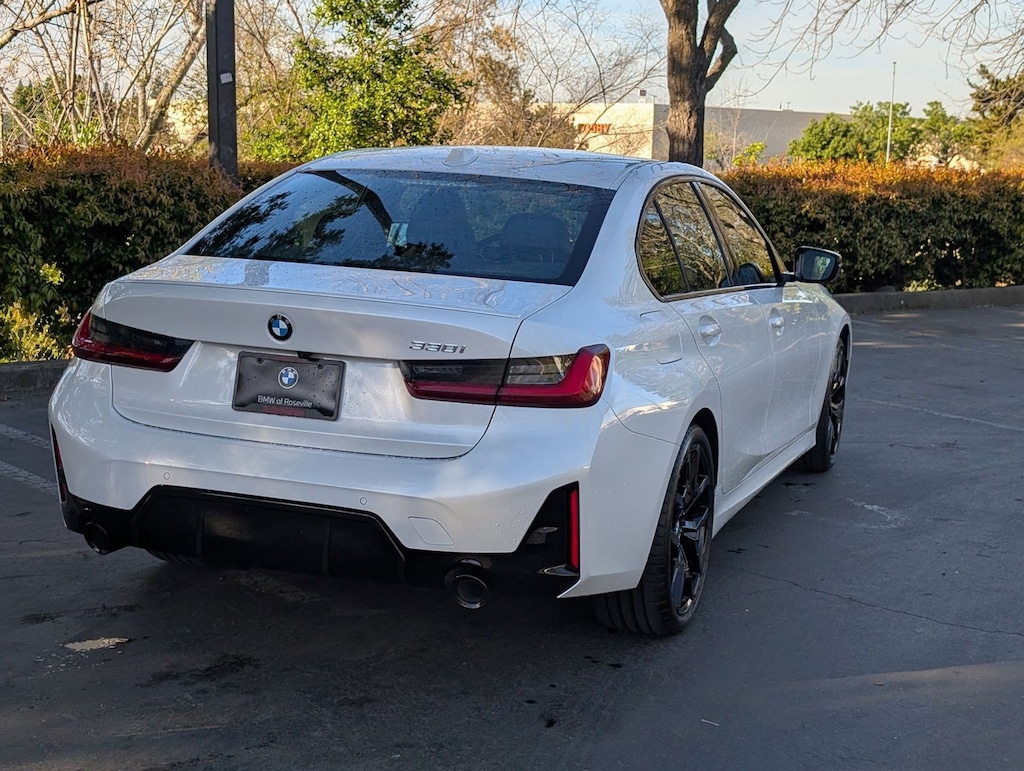 New 2026 BMW 330i Sedan