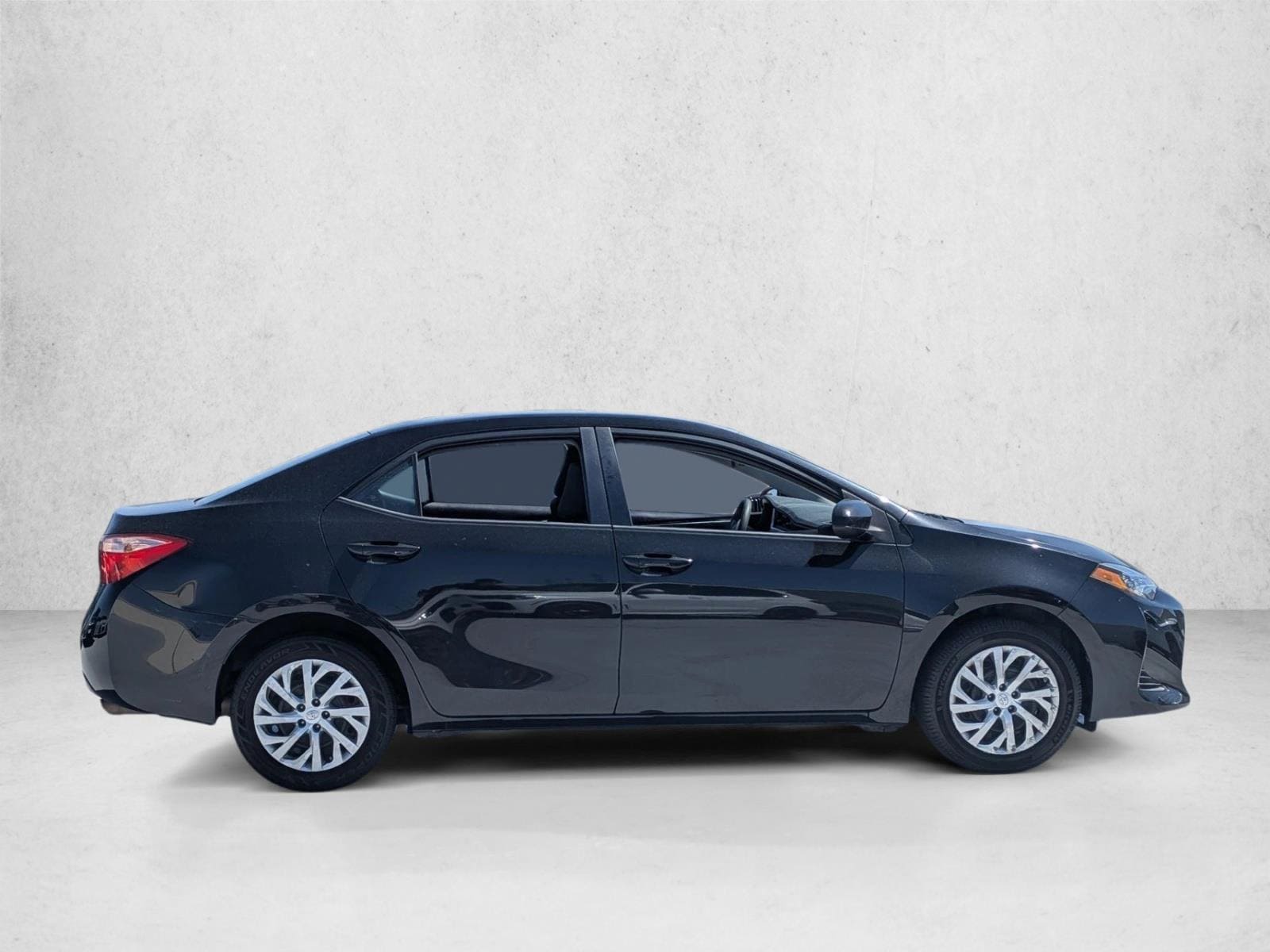 2019 Toyota Corolla photo 4