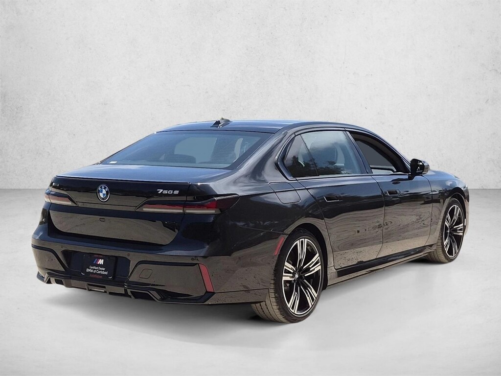 New 2026 BMW 750e xDrive Sedan