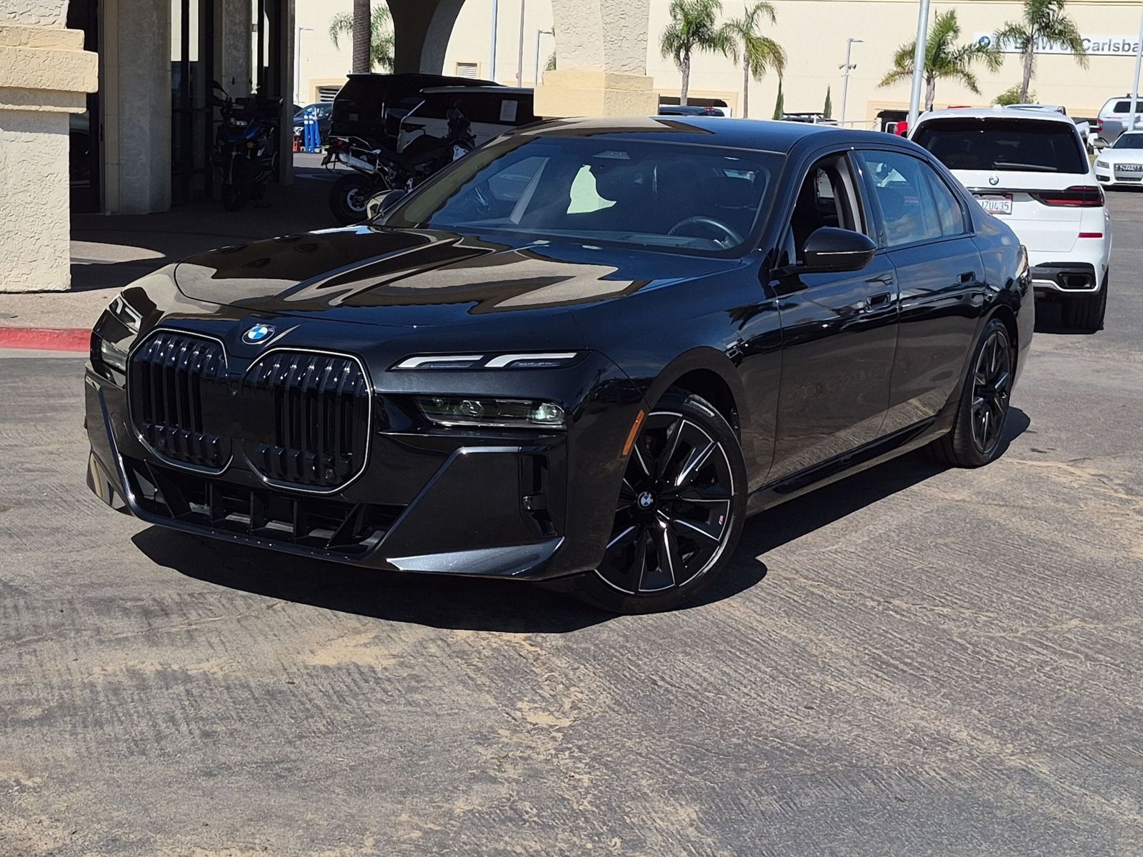  BMW 740i