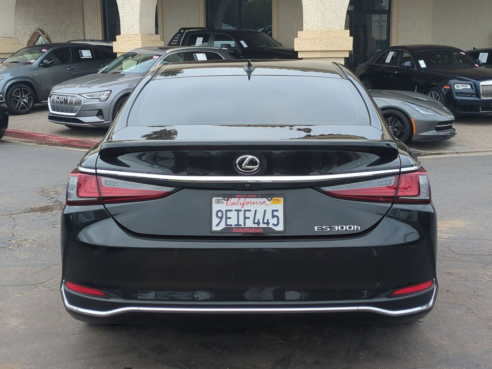 2023 Lexus ES 300h photo 4