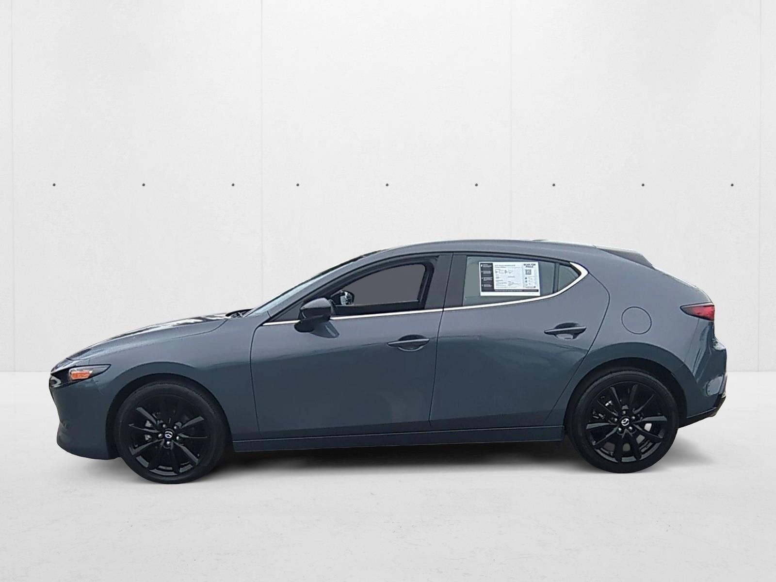 2023 Mazda Mazda3 Hatchback 2.5 s Carbon photo 2