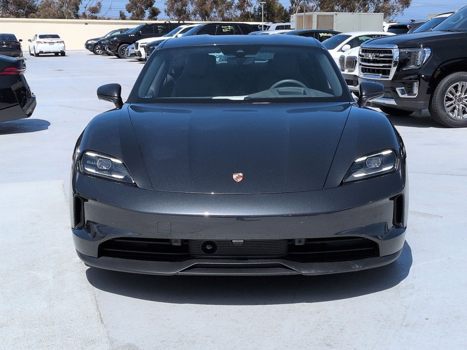 2025 Porsche Taycan photo 2