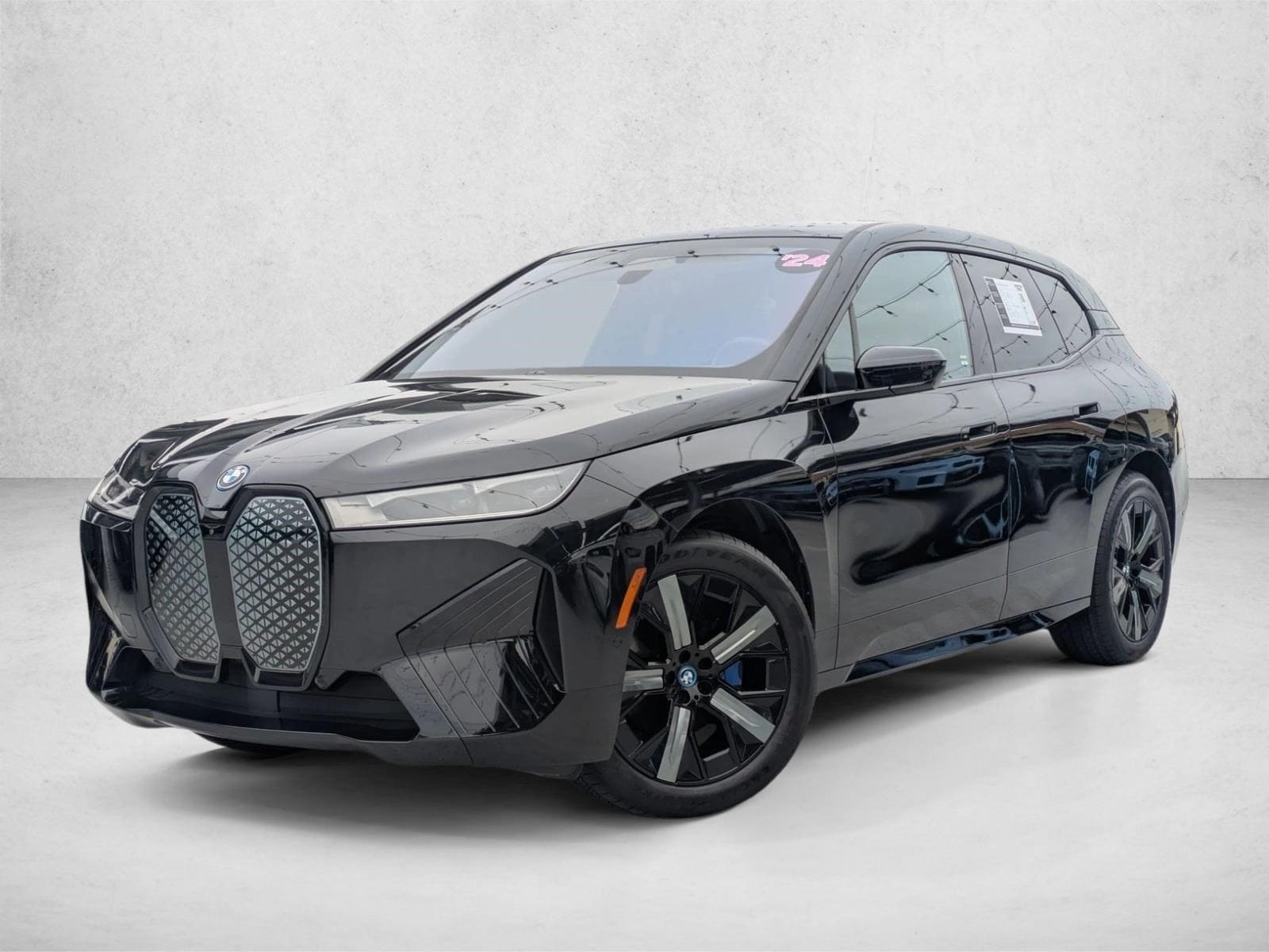 2024 BMW iX Base's photo