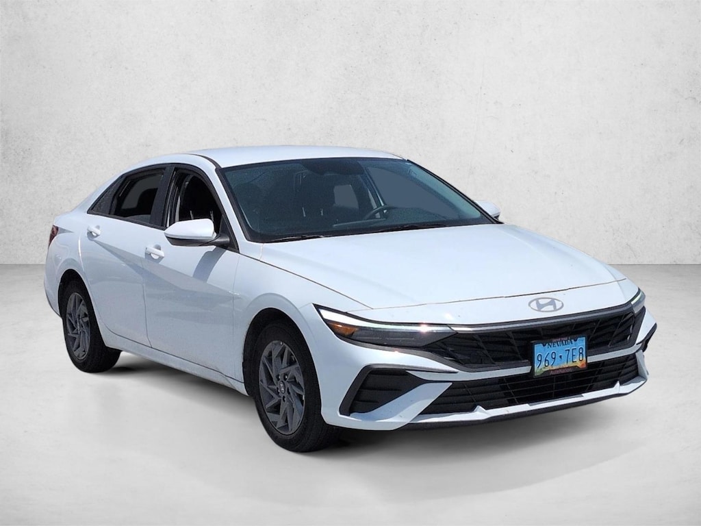 Used 2025 Hyundai Elantra Hybrid Sedan