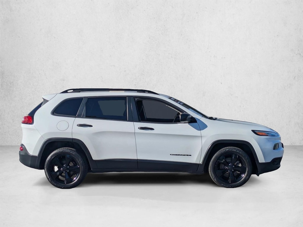 Used 2017 Jeep Cherokee Sport FWD SUV