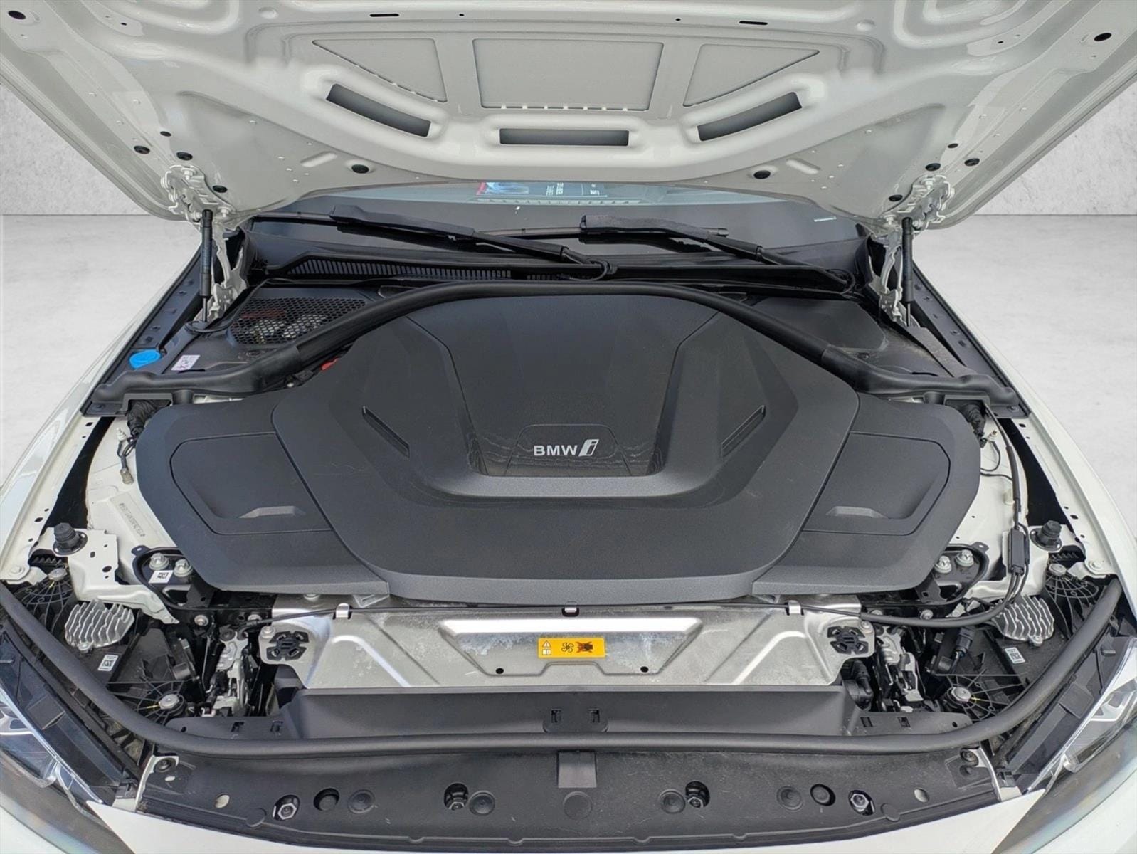 2024 BMW i4 23