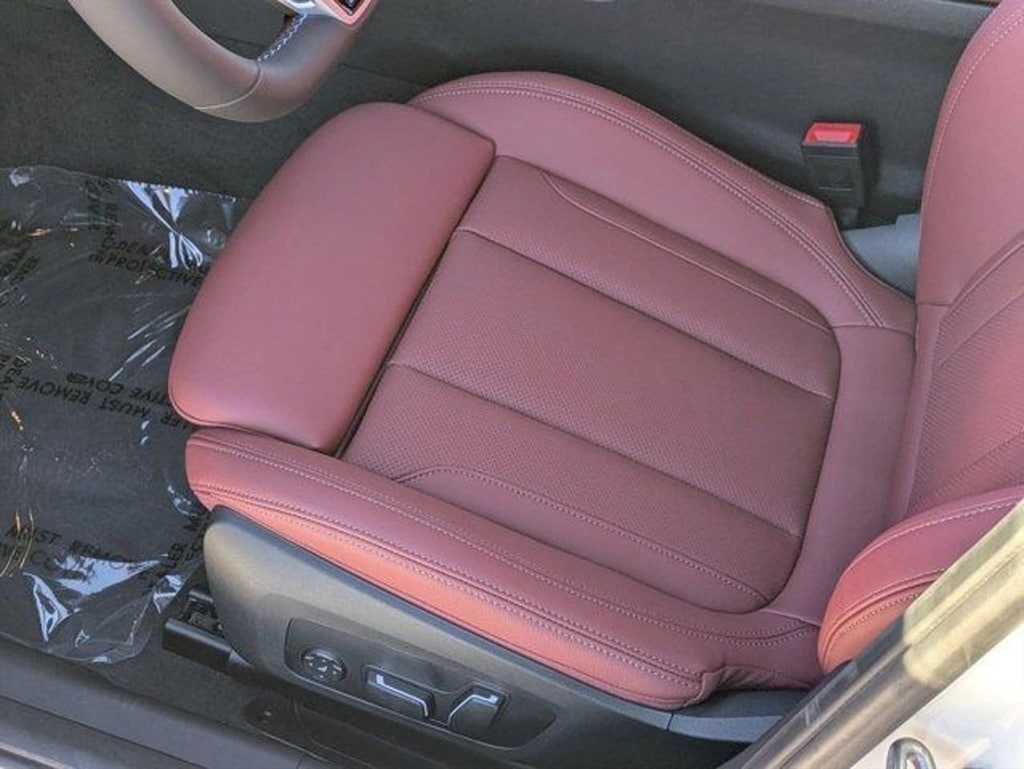 New 2026 BMW 3 Series 4dr Car