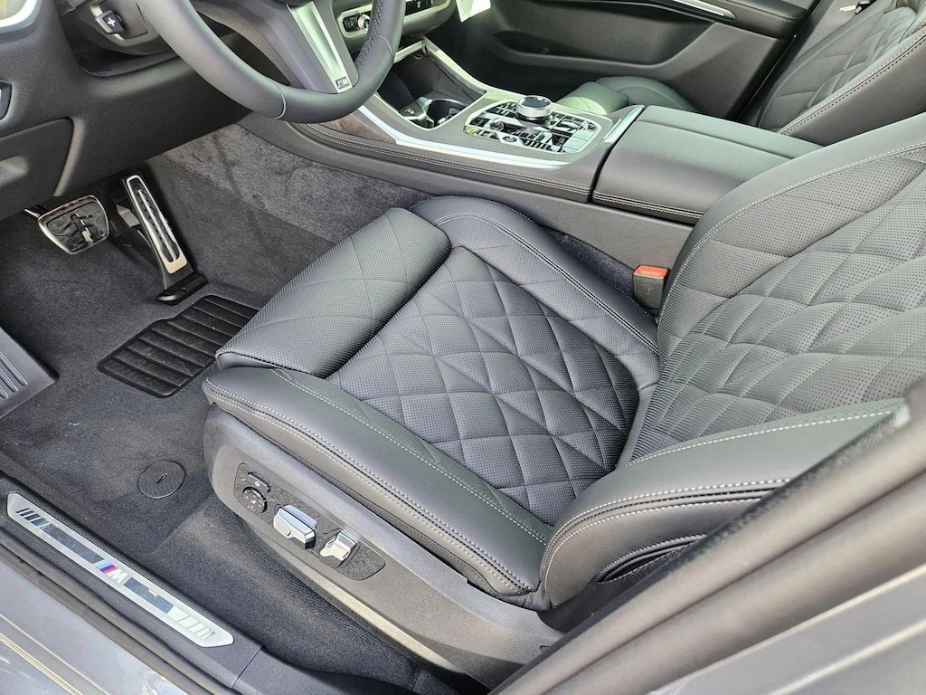 New 2026 BMW X7 xDrive40i SUV