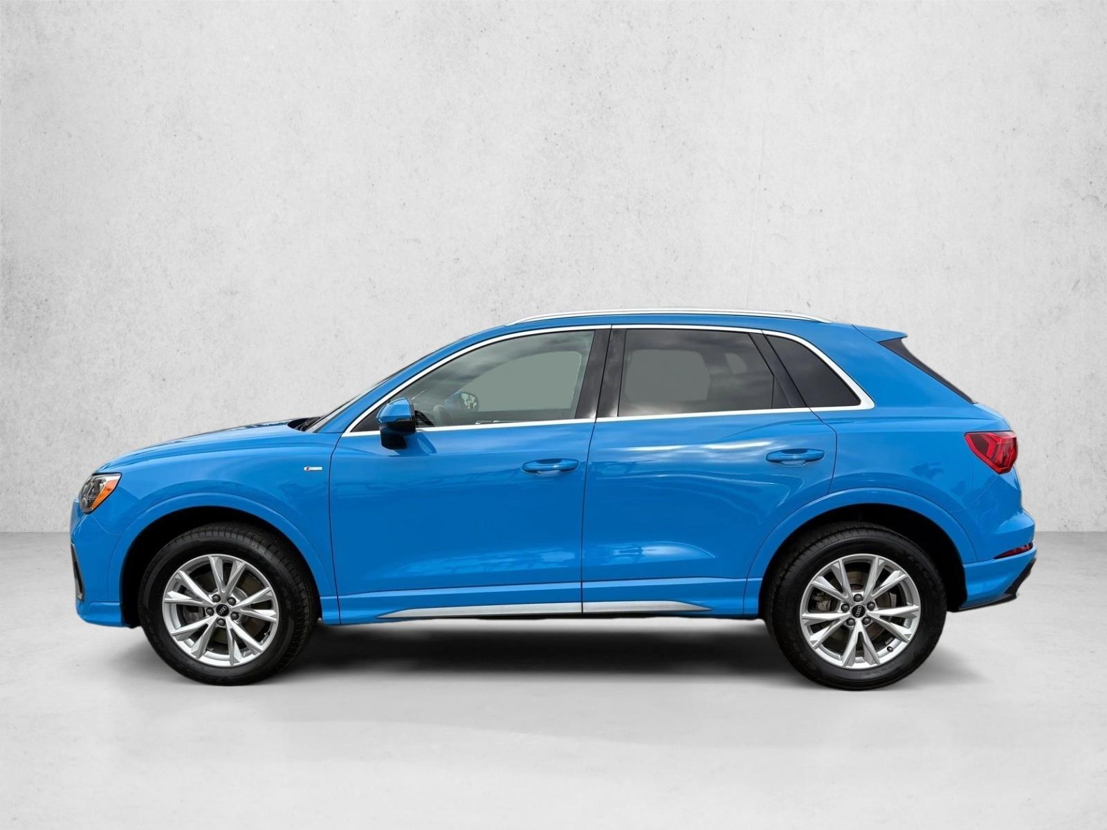 2022 Audi Q3 45 TFSI S line Premium photo 2