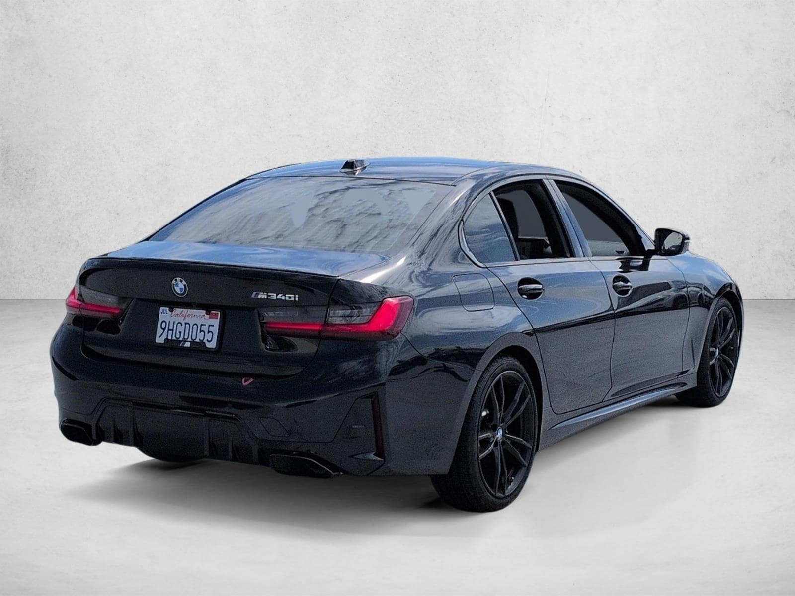 2023 BMW M340i photo 5