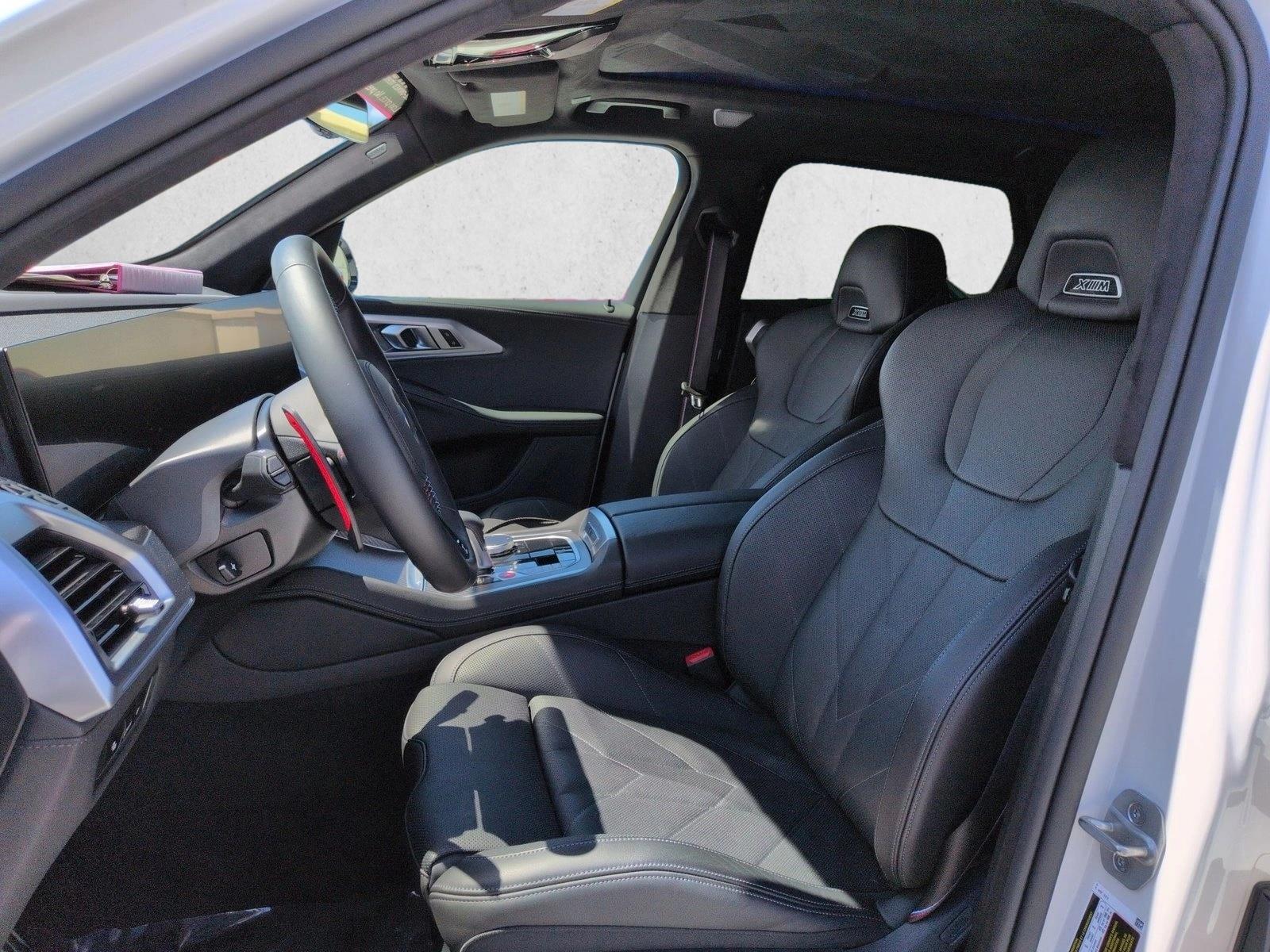 2025 BMW XM Base - Photo 16