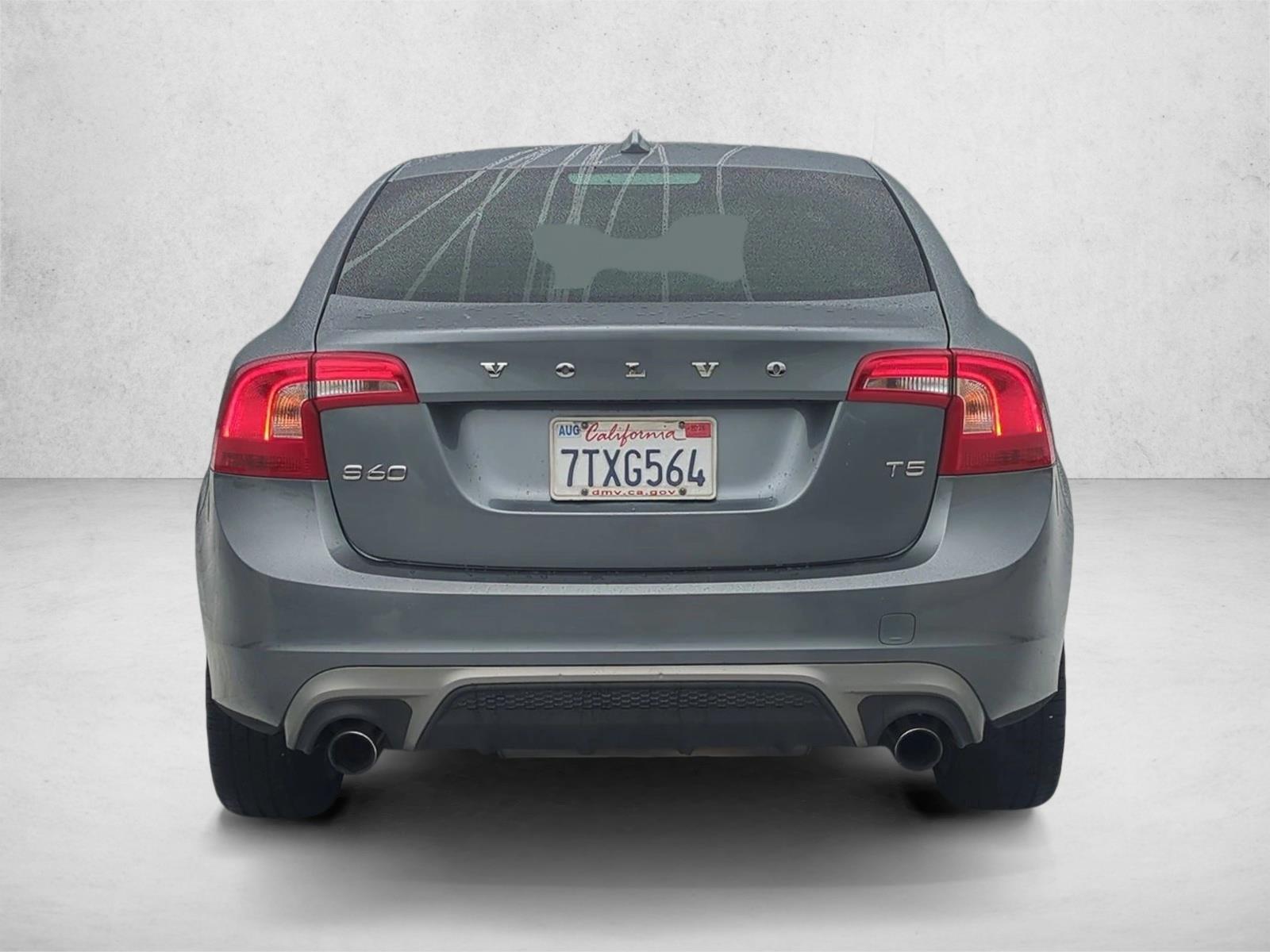 2017 Volvo S60 T5 Dynamic photo 4