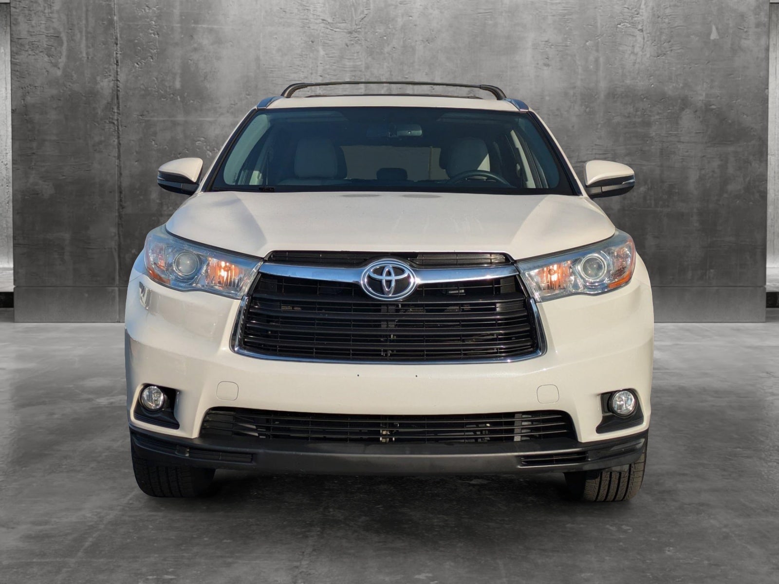 Used 2014 Toyota Highlander XLE with VIN 5TDJKRFH9ES046138 for sale in Carlsbad, CA