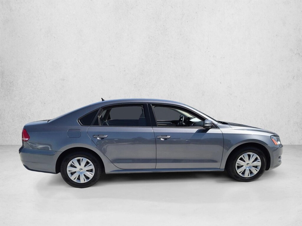 Used 2014 Volkswagen Passat 1.8T Sedan