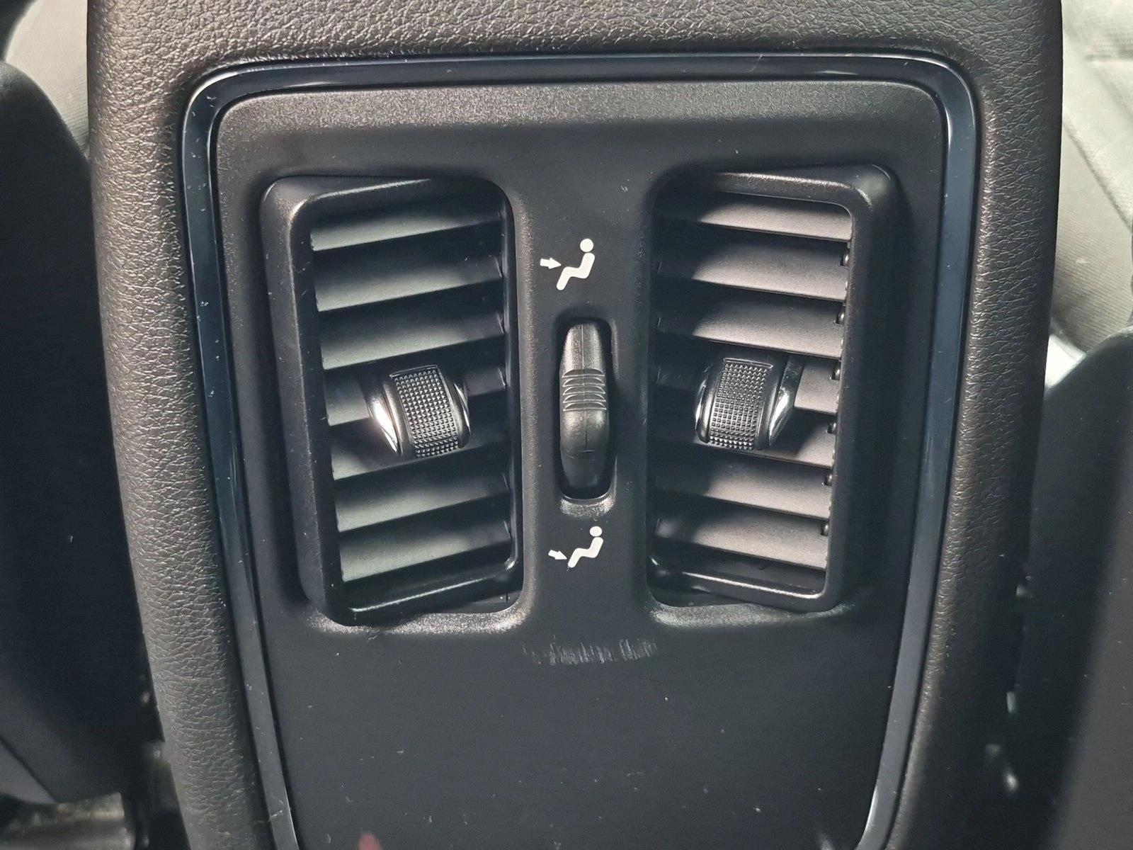 2021 Jeep Grand Cherokee Laredo E - Photo 18