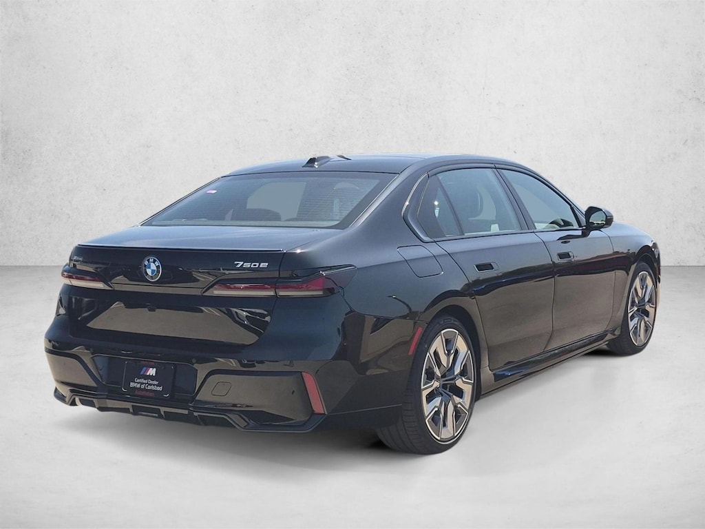 New 2026 BMW 750e xDrive Sedan