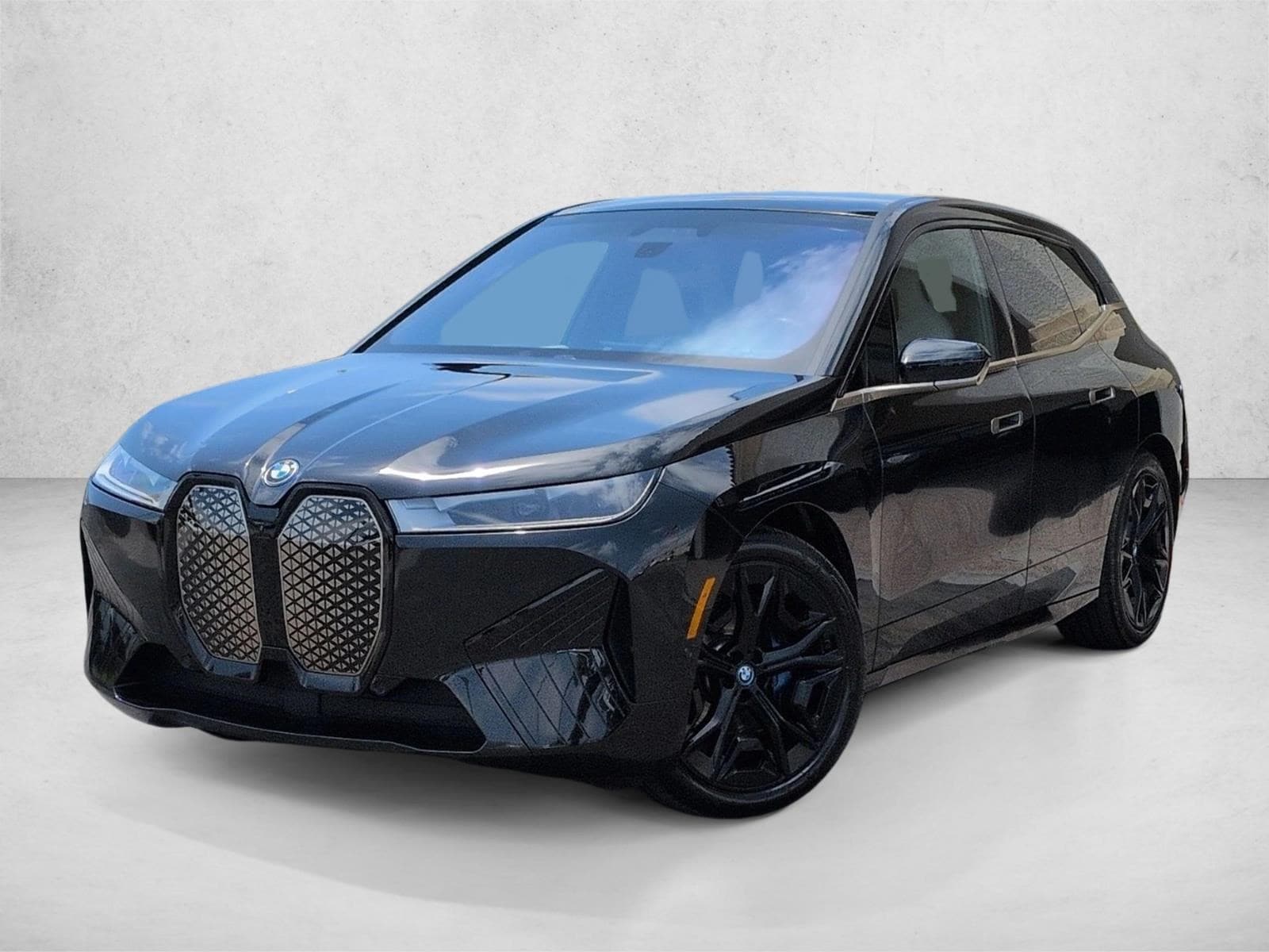 2022 BMW iX xDrive50's photo
