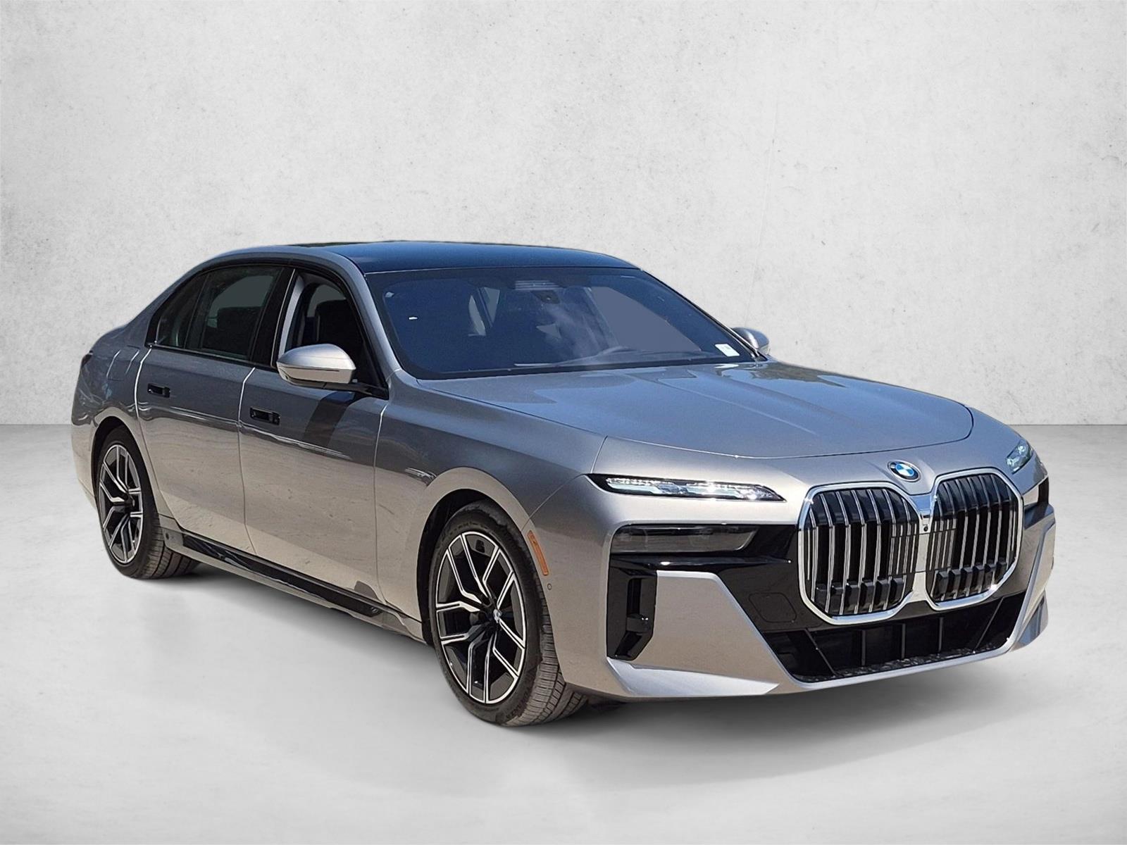 2026 BMW 7 Series 740i - Photo 6