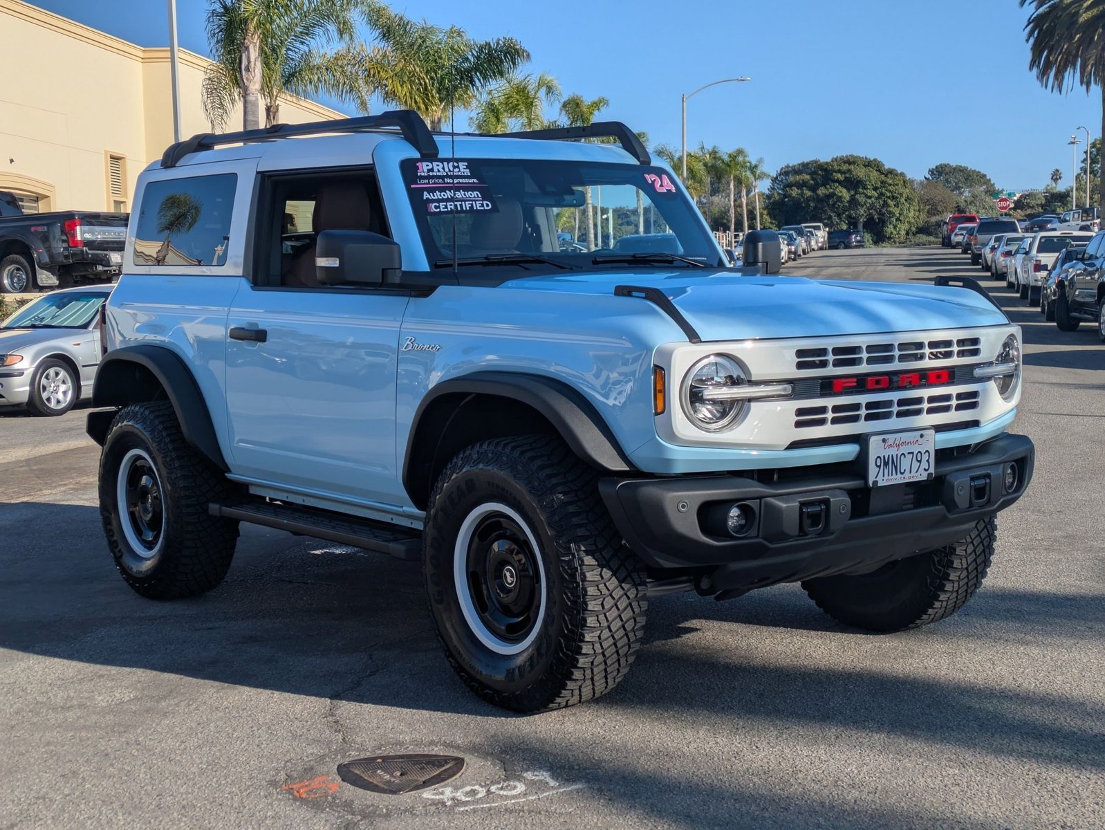 2024 Ford Bronco Heritage Limited First Edition photo 2