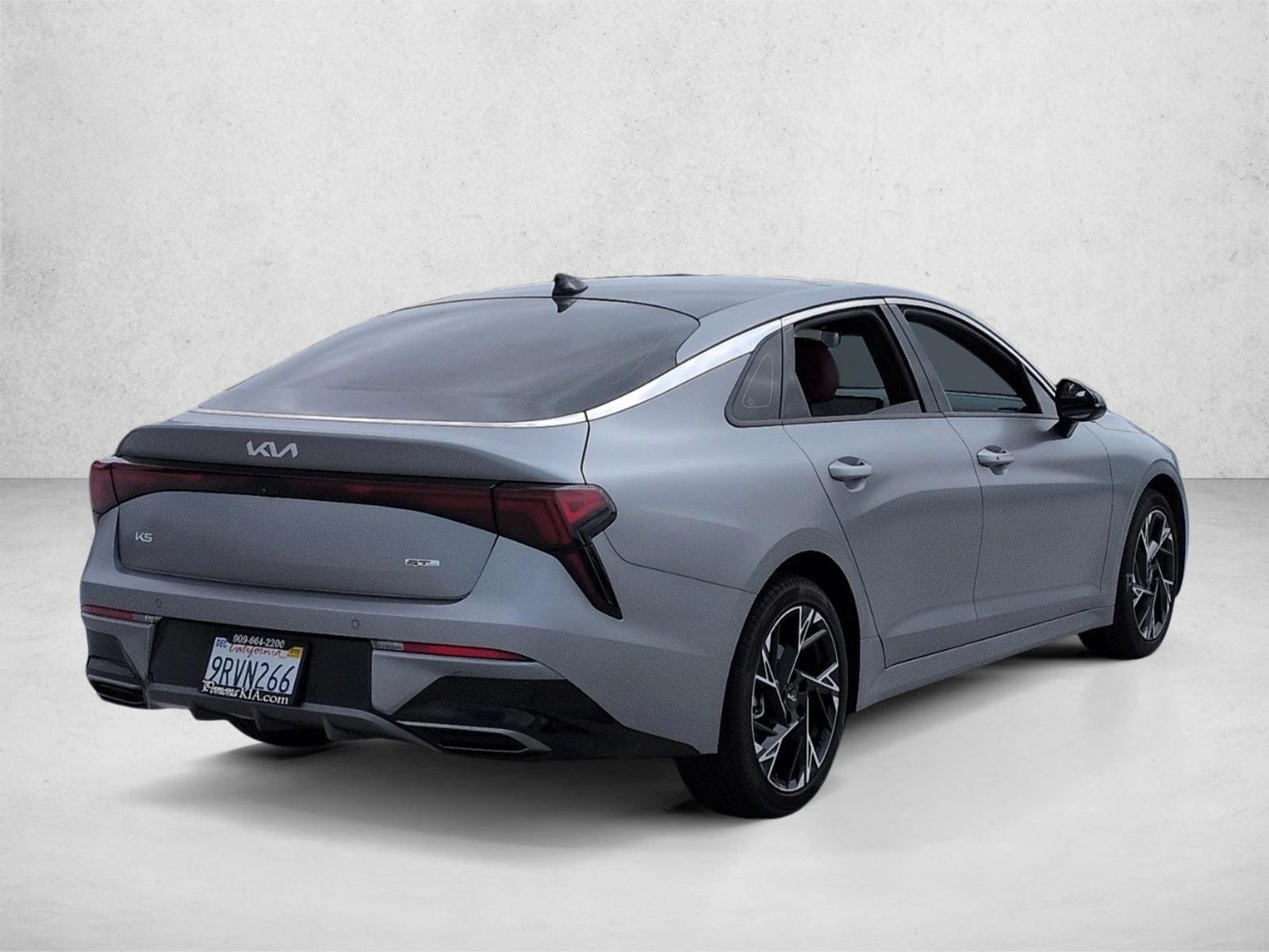 2025 Kia K5 GT-Line photo 5