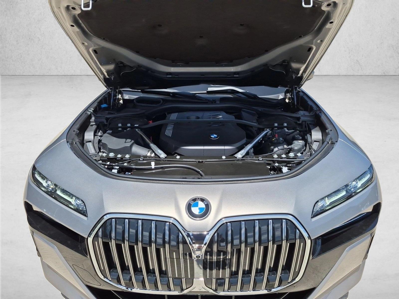 2026 BMW 7 Series 740i - Photo 16