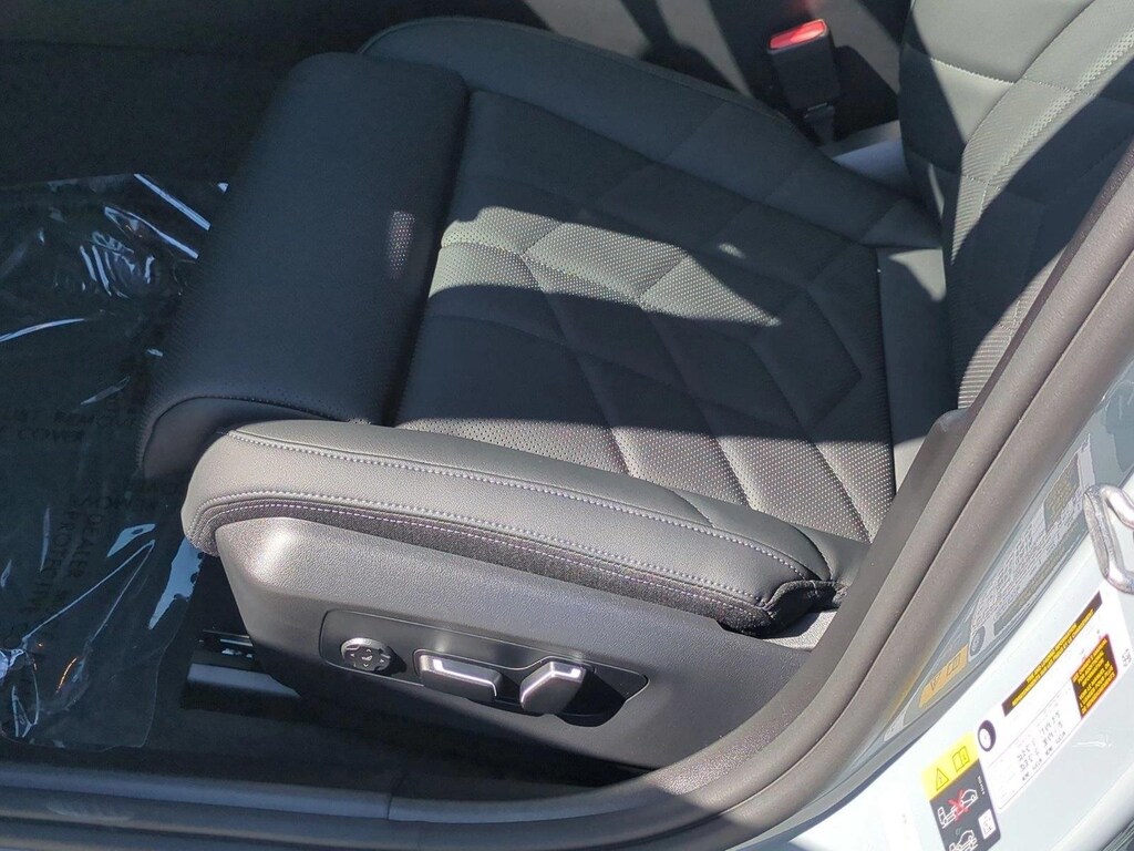 New 2026 BMW i5 eDrive40 Sedan