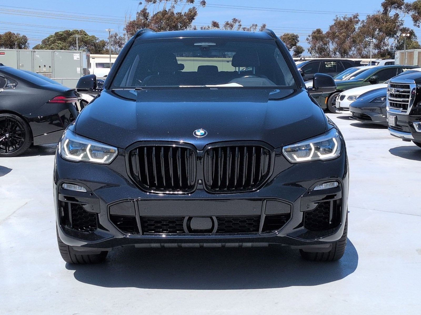 2021 BMW X5 M50i photo 2