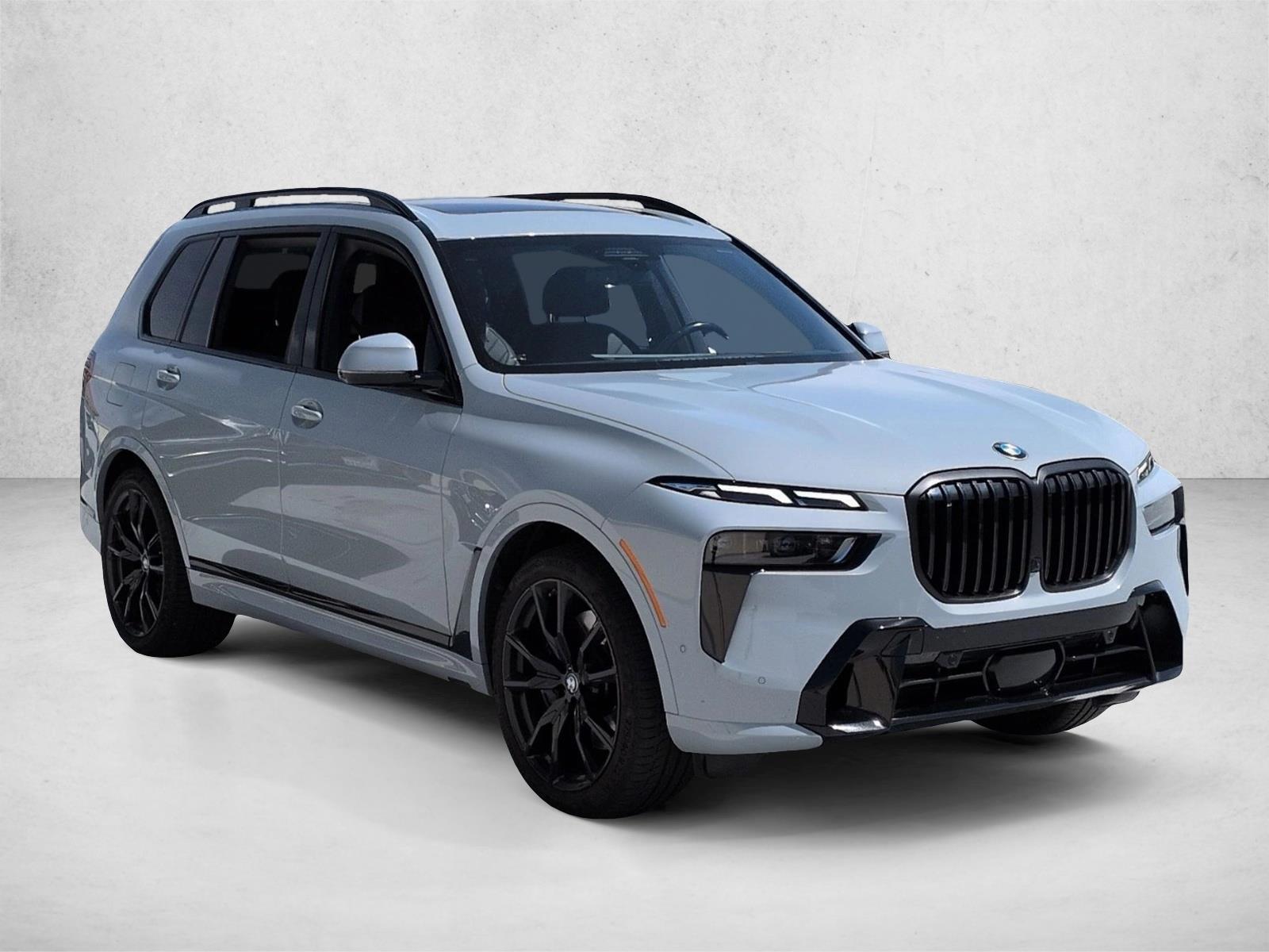 2024 BMW X7 xDrive40i photo 3