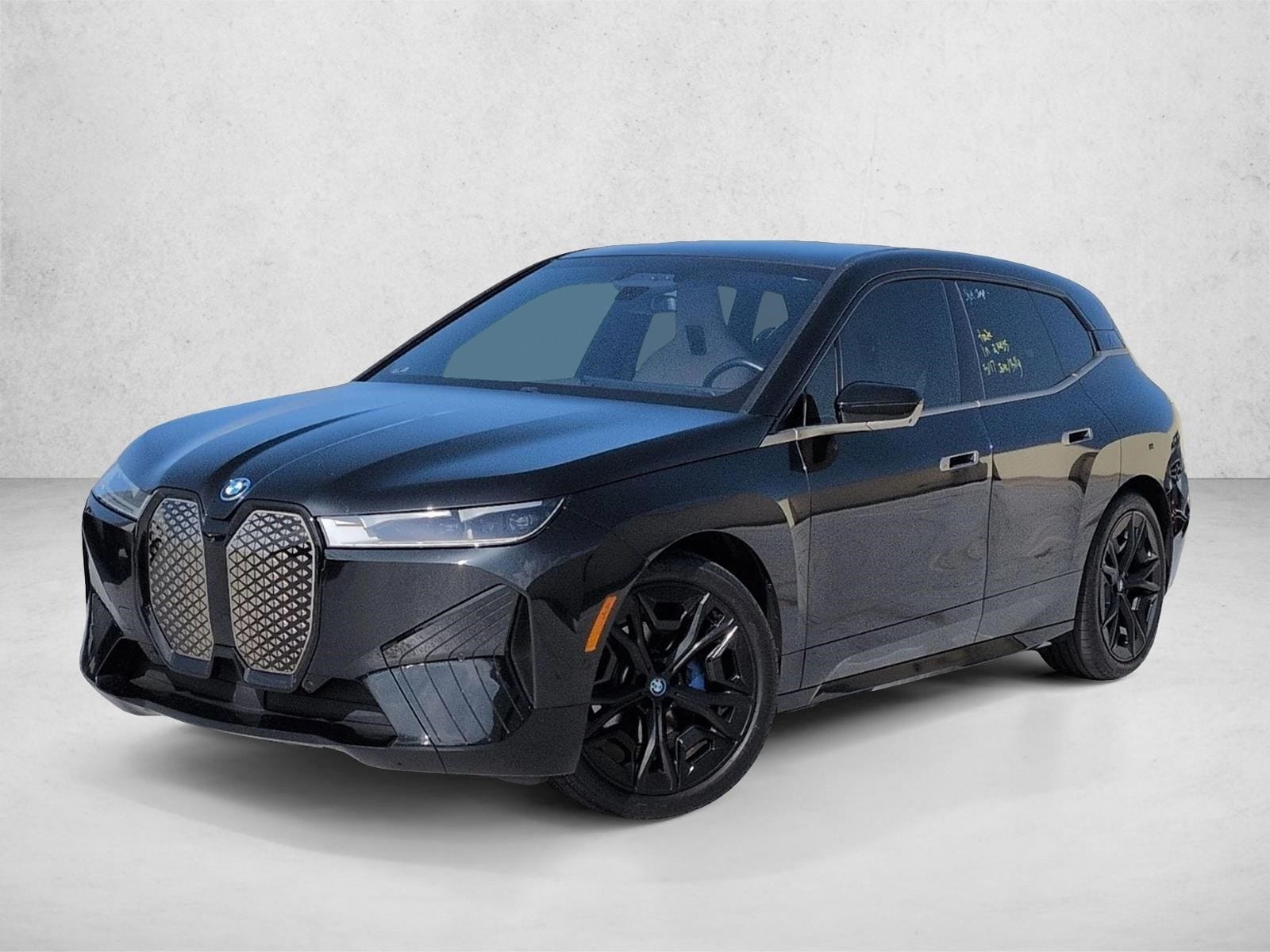 2022 BMW iX xDrive50's photo