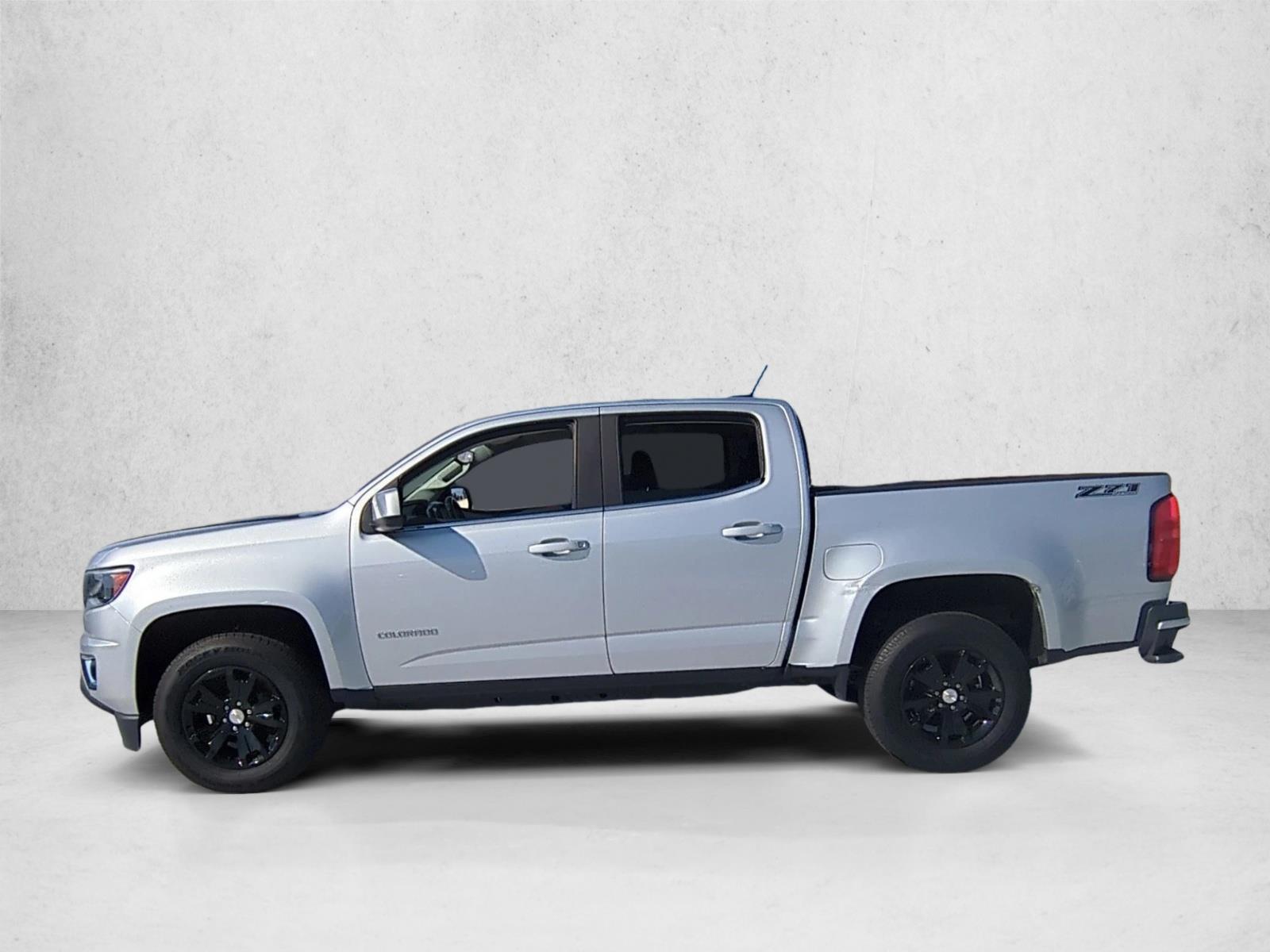 2020 Chevrolet Colorado LT photo 2