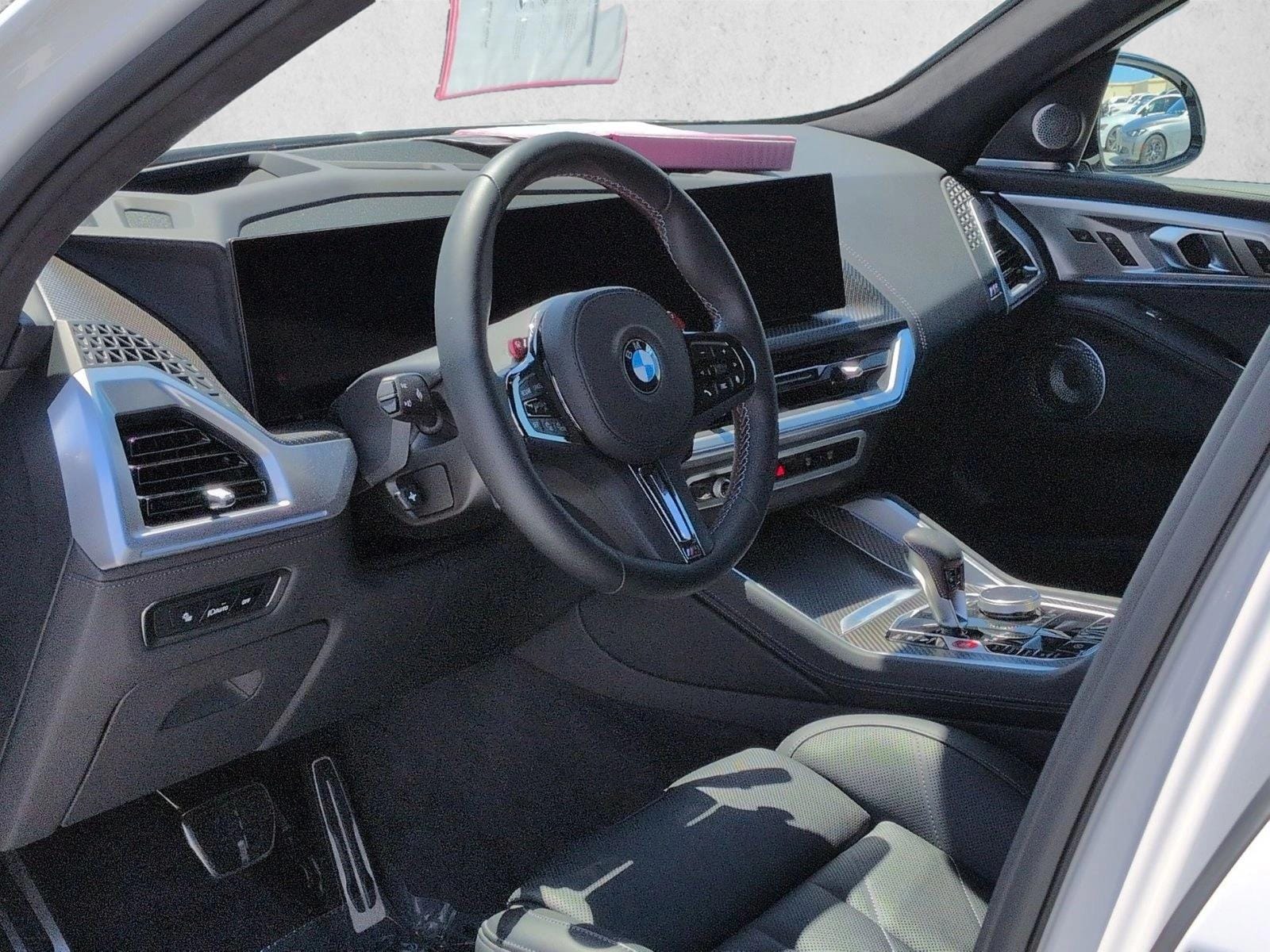 2025 BMW XM Base - Photo 10