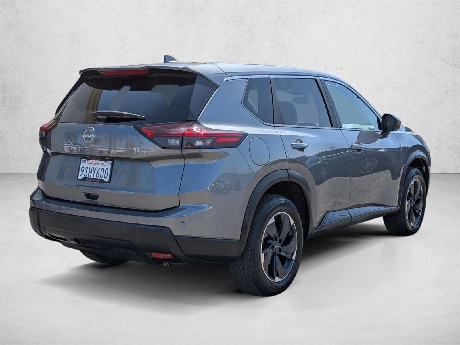 2025 Nissan Rogue SV photo 4