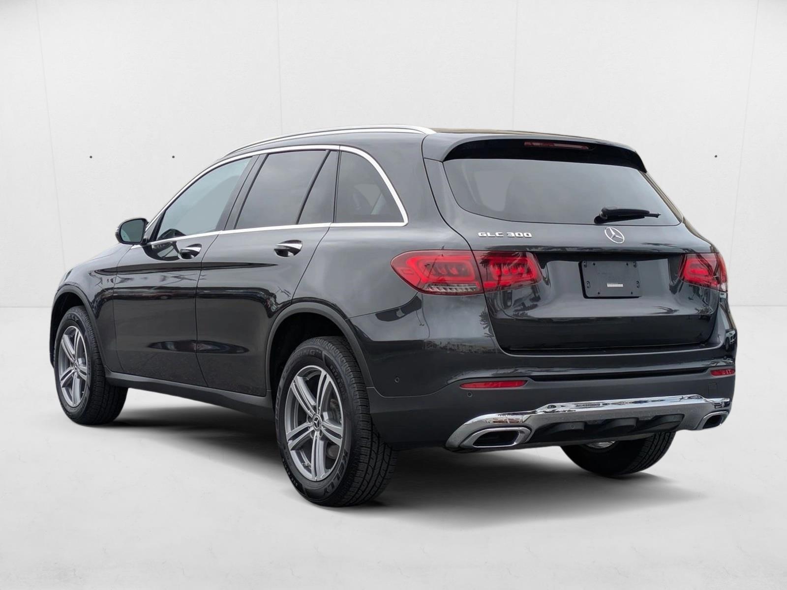 2022 Mercedes Benz GLC 300 photo 3