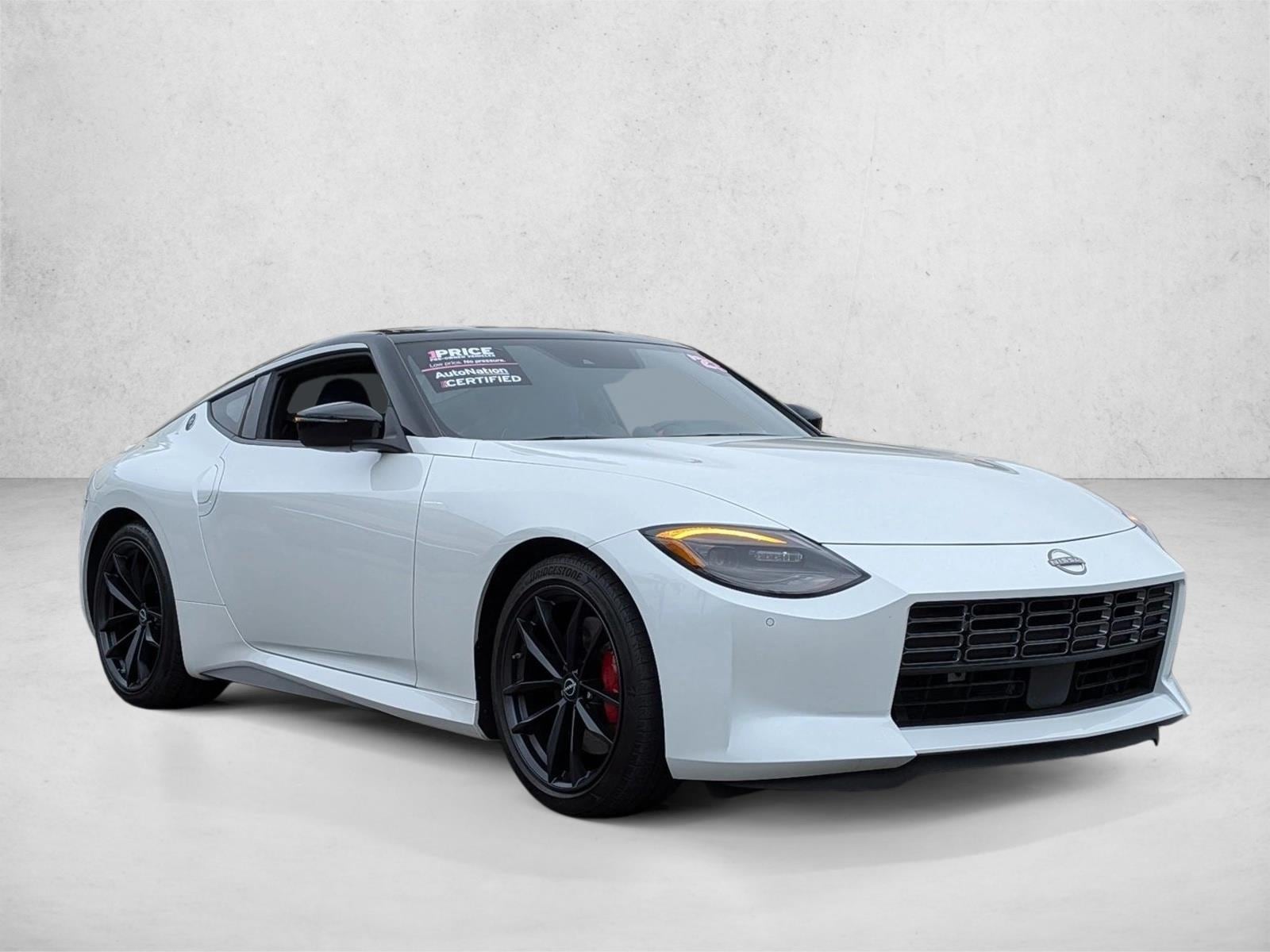 2023 Nissan Z photo 3