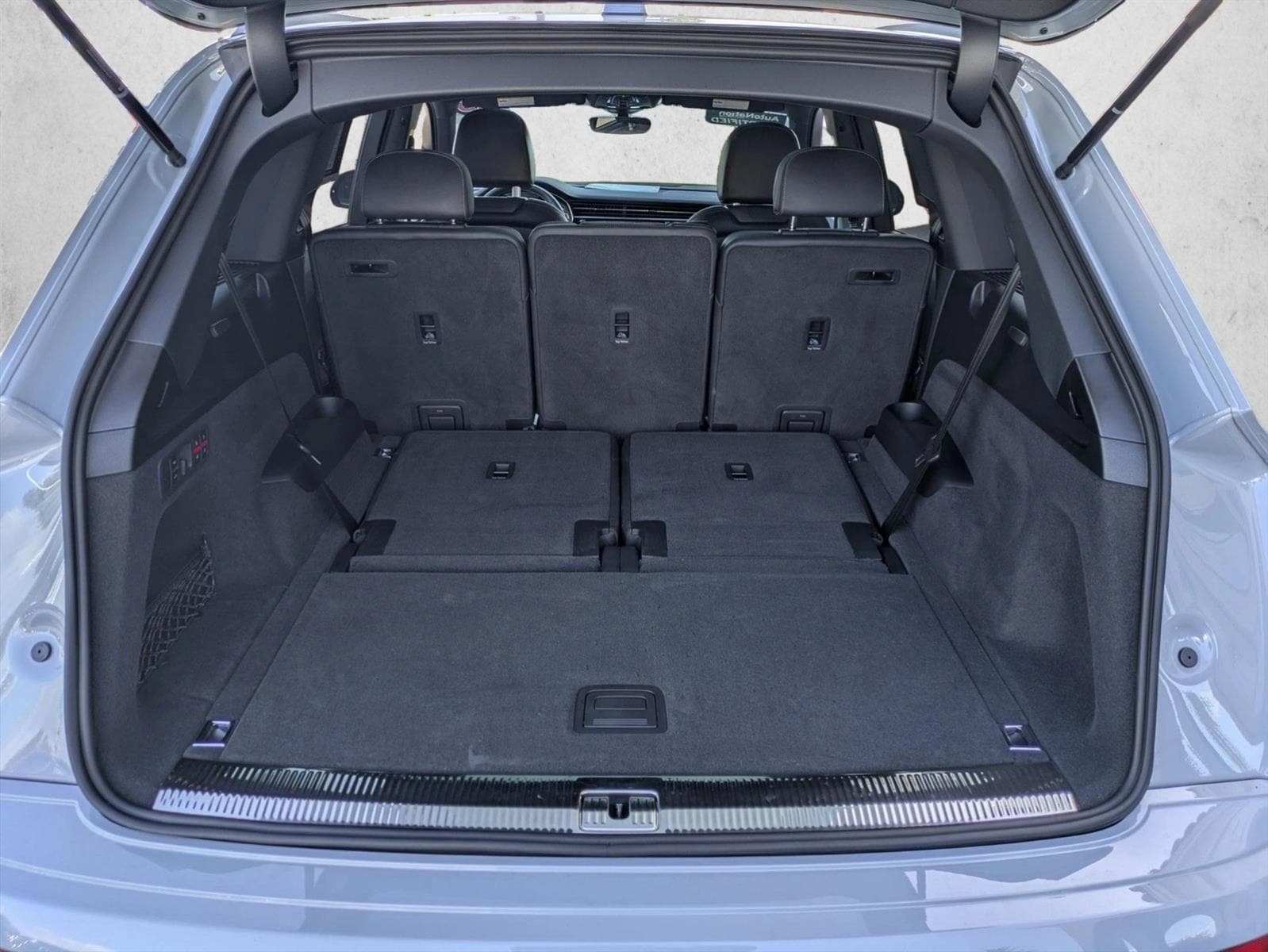 2025 Audi Q7 55 Premium photo 5