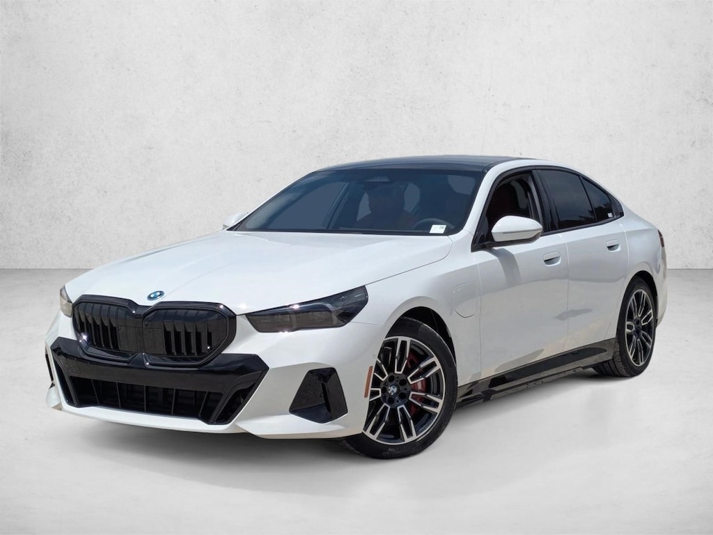 New 2027 BMW 550e xDrive Sedan