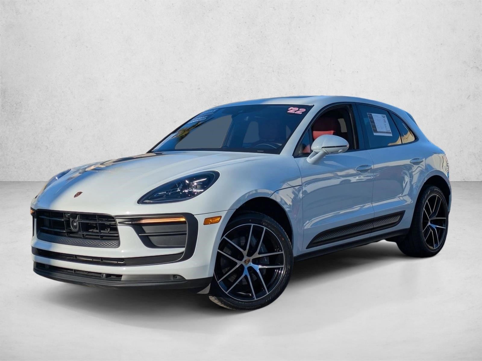 2022 Porsche Macan Base's photo